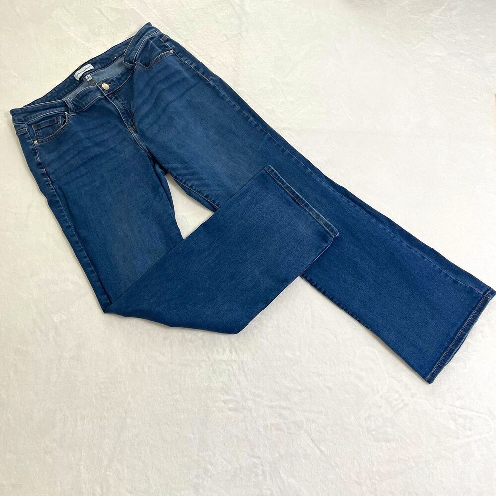 Lane Bryant Signature Fit Mid Rise Bootcut Jeans Flex Magic Waistband 18L